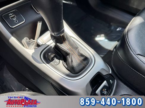 Used 2020 Jeep Compass Latitude FWD image 30