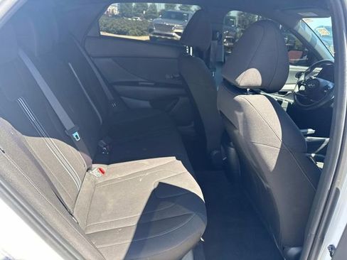 Used 2025 Hyundai Elantra Sport FWD image 14