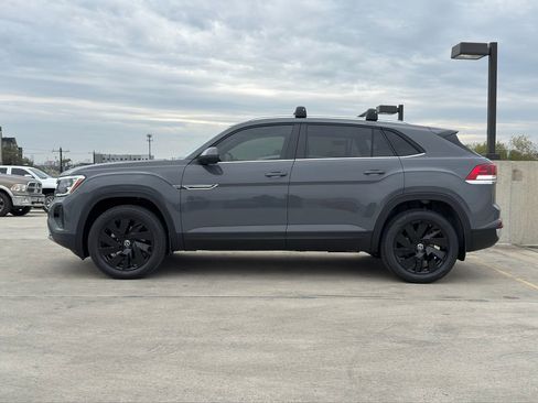 New 2026 Volkswagen Atlas Cross Sport SE FWD image 5