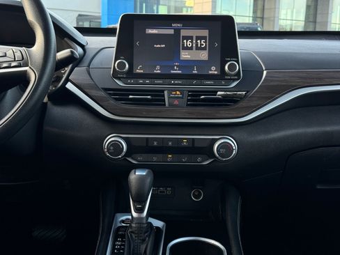 Used 2023 Nissan Altima 2.5 SV image 18