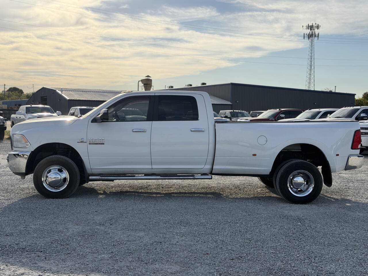 Used 2017 RAM 3500 SLT AWD/4WD image 3