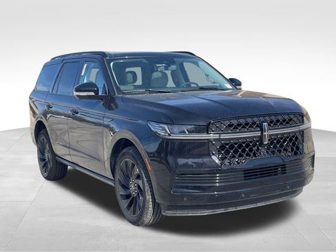 New 2026 Lincoln Navigator Reserve w/ Jet Appearance Package AWD/4WD image 7
