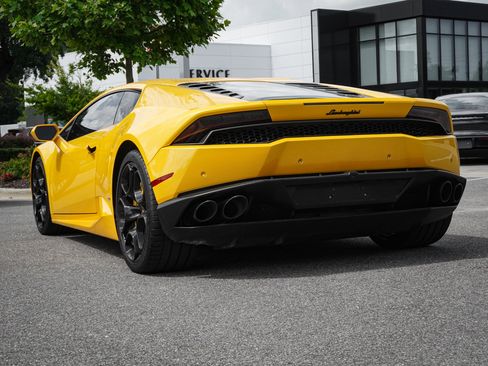 Used 2015 Lamborghini Huracan LP 610-4 AWD/4WD image 10