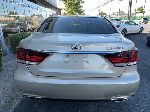 Used 2013 Lexus LS 460 L w/ All-Weather Pkg RWD image 26