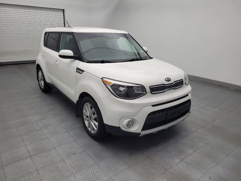 Used 2019 Kia Soul + FWD image 13