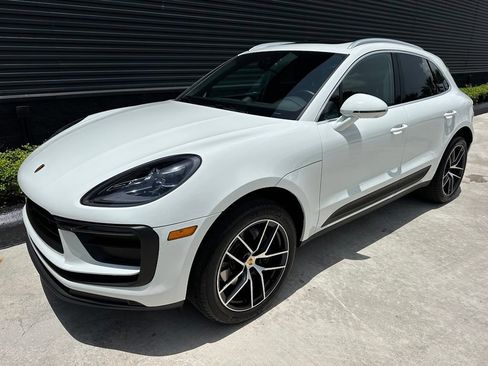 Used 2024 Porsche Macan AWD/4WD image 7