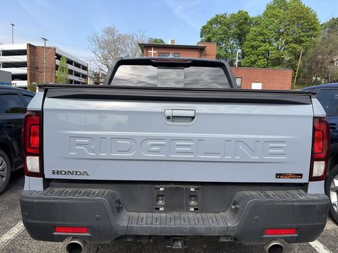 Used 2025 Honda Ridgeline TrailSport image 6