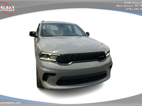 Used 2024 Dodge Durango GT AWD/4WD image 3
