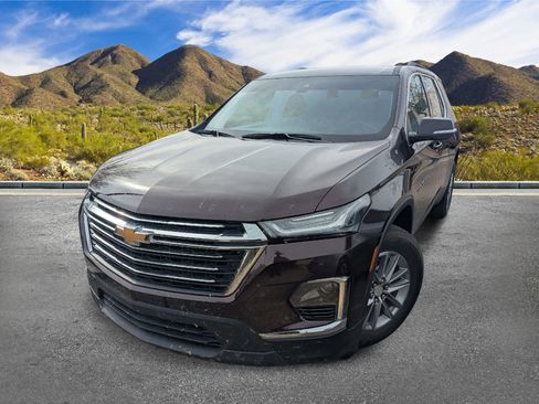 Used 2023 Chevrolet Traverse LT image 11