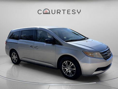 Used 2013 Honda Odyssey EX image 9