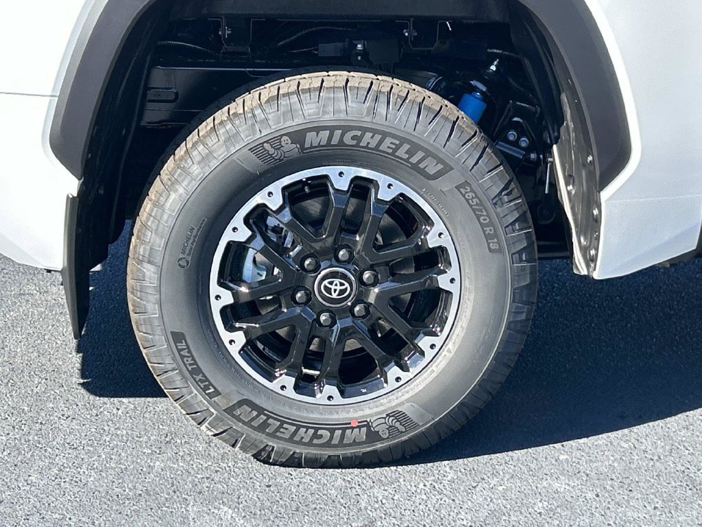 New 2026 Toyota Tundra SR5 w/ TRD Off-Road Package AWD/4WD image 10