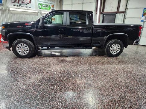 Used 2023 Chevrolet Silverado 2500 LT w/ Convenience Package image 4