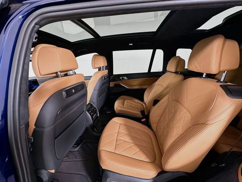 Used 2024 BMW X7 xDrive40i w/ M Sport Package image 26