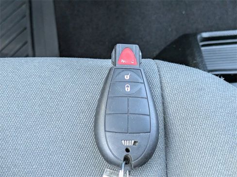 Certified 2022 RAM 1500 Classic SLT image 25