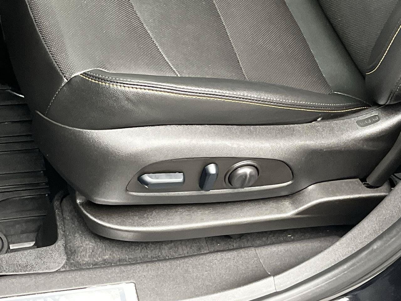 Certified 2023 Chevrolet Equinox Premier AWD/4WD image 11