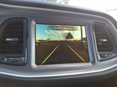 Used 2022 Dodge Challenger R/T w/ Driver Convenience Group image 19