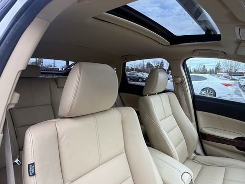 Used 2012 Honda Crosstour EX-L image 16