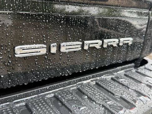 Used 2023 GMC Sierra 1500 Denali w/ Denali Reserve Package AWD/4WD image 9
