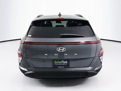 Used 2025 Hyundai Kona SEL FWD image 7