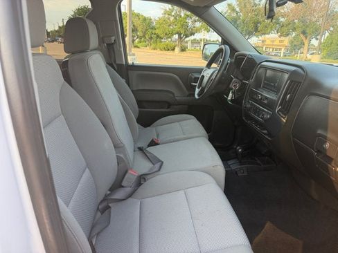 Used 2018 Chevrolet Silverado 1500 Custom w/ Custom Value Package AWD/4WD image 16
