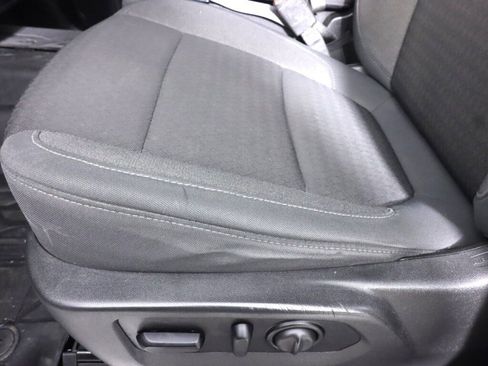 Used 2021 Chevrolet Silverado 1500 LT w/ Convenience Package II image 32