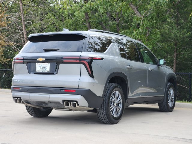 Used 2026 Chevrolet Traverse LT w/ Driver Confidence Package FWD image 8