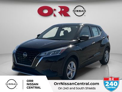 New 2025 Nissan Kicks Play S