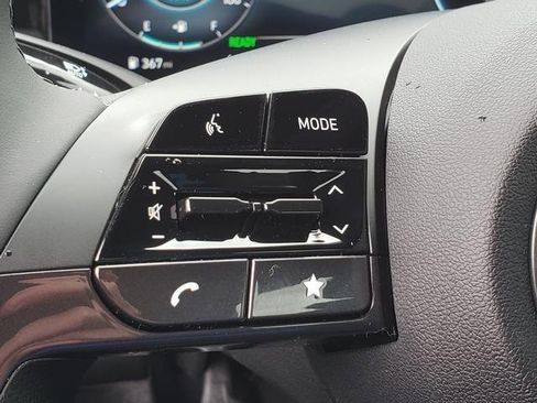 New 2025 Hyundai Elantra SEL image 16