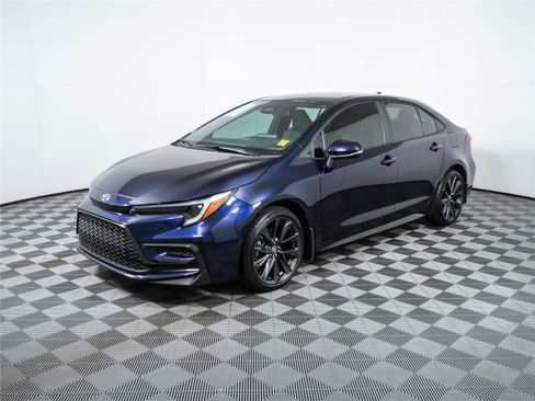 Used 2025 Toyota Corolla SE FWD image 25