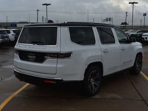 Used 2023 Jeep Grand Wagoneer 4WD image 5