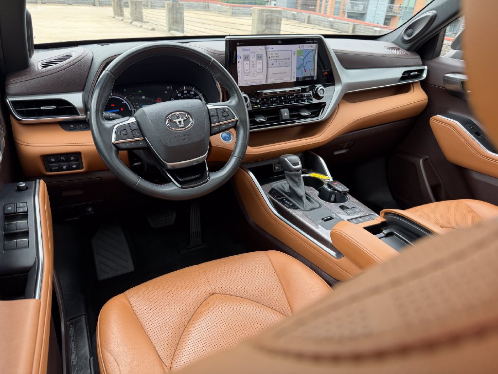 Used 2021 Toyota Highlander Platinum AWD/4WD image 13