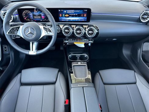 New 2025 Mercedes-Benz CLA 250 4MATIC image 14