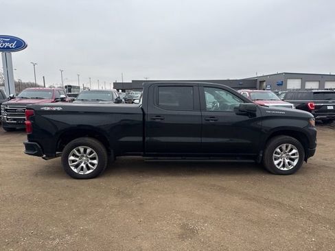 Used 2023 Chevrolet Silverado 1500 Custom image 8