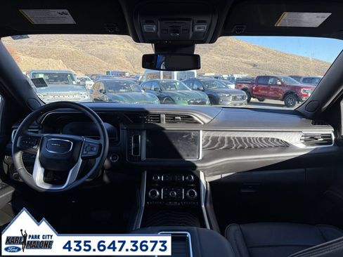 Used 2023 GMC Yukon XL Denali image 16