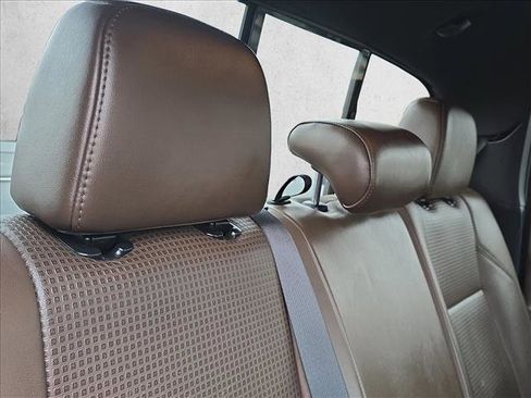 Used 2016 Toyota Tacoma Limited w/ Towing Package image 20