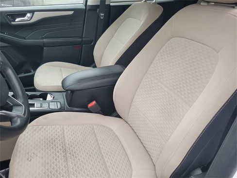 Certified 2021 Ford Escape SE image 13