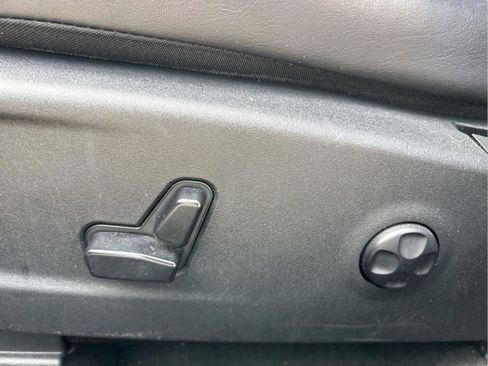 Used 2012 Chrysler 300 S w/ Luxury Group image 28