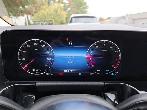 Certified 2025 Mercedes-Benz GLA 250 4MATIC image 21