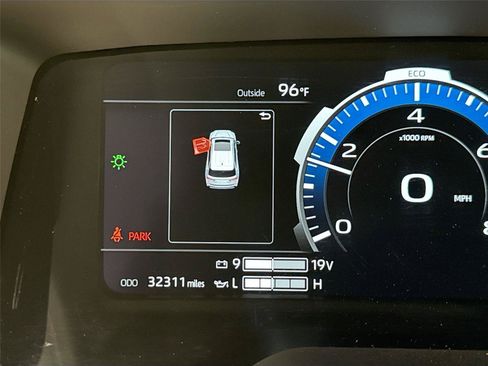 Used 2024 Toyota Sequoia Capstone AWD/4WD image 15