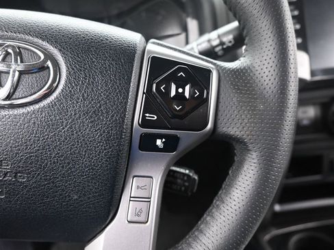 Used 2020 Toyota 4Runner SR5 Premium AWD/4WD image 16
