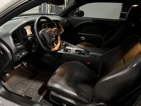 Used 2023 Dodge Challenger GT w/ Plus Package image 9