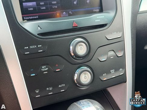 Used 2013 Ford Explorer XLT AWD/4WD image 25