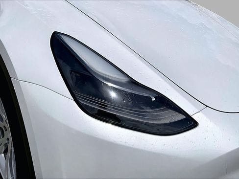 Used 2023 Tesla Model Y Long Range AWD/4WD image 25