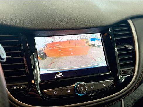 Used 2020 Chevrolet Trax LT image 14