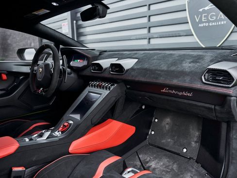 Used 2022 Lamborghini Huracan STO image 45