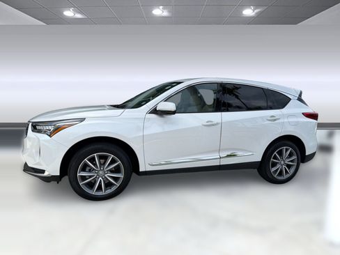 Used 2023 Acura RDX FWD w/ Technology Package image 2