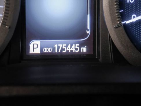 Used 2016 Toyota Sienna XLE w/ XLE Navigation Package FWD image 26