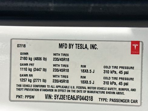 Used 2018 Tesla Model 3 Long Range RWD image 12