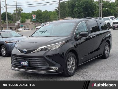 Used 2021 Toyota Sienna XLE w/ XLE Plus Package