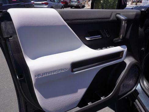 Certified 2025 GMC Hummer EV 3X AWD/4WD image 14